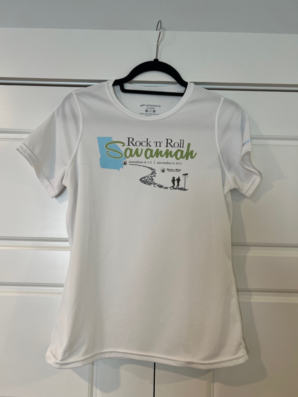 Vintage Brooks 2014 Savannah Rock n’ Roll Marathon Technical Tee